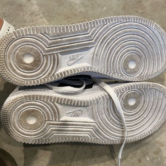 Louis Vuitton Air Forces / One Twelves - Picture 7 of 8